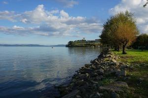 Raggiungere a piedi il Trasimeno